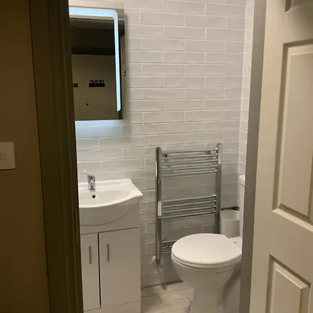 Cozy Small 1 Bedroom