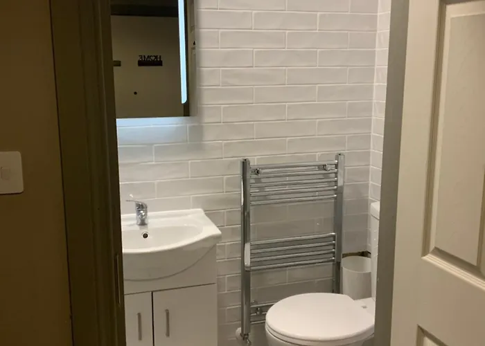 Cozy Small 1 Bedroom